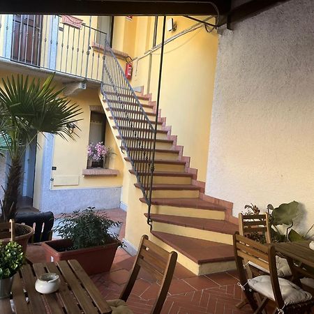 Bilocale Dafne Abbadesse Guest House Милано Екстериор снимка