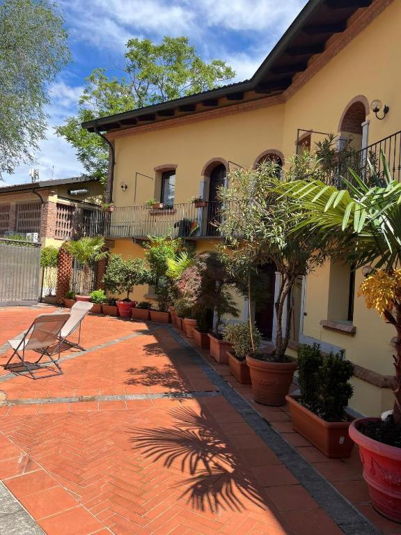 Bilocale Dafne Abbadesse Guest House Милано Екстериор снимка